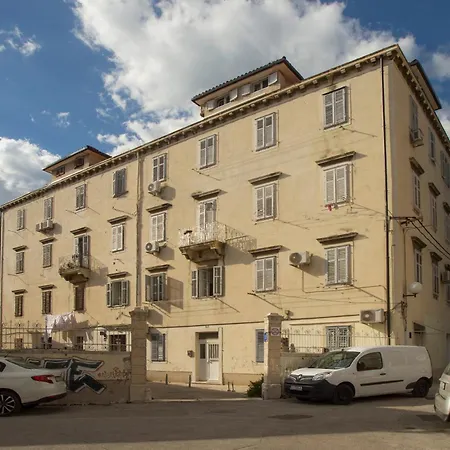 Old Town Historic Core Апартаменты